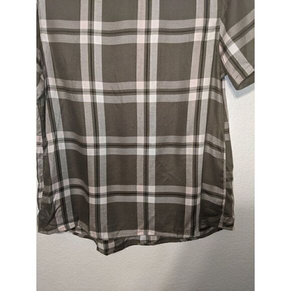 C&C California Womans Plaid Short Sleeve Blouse Sz Small Button Green - Picture 6 of 13